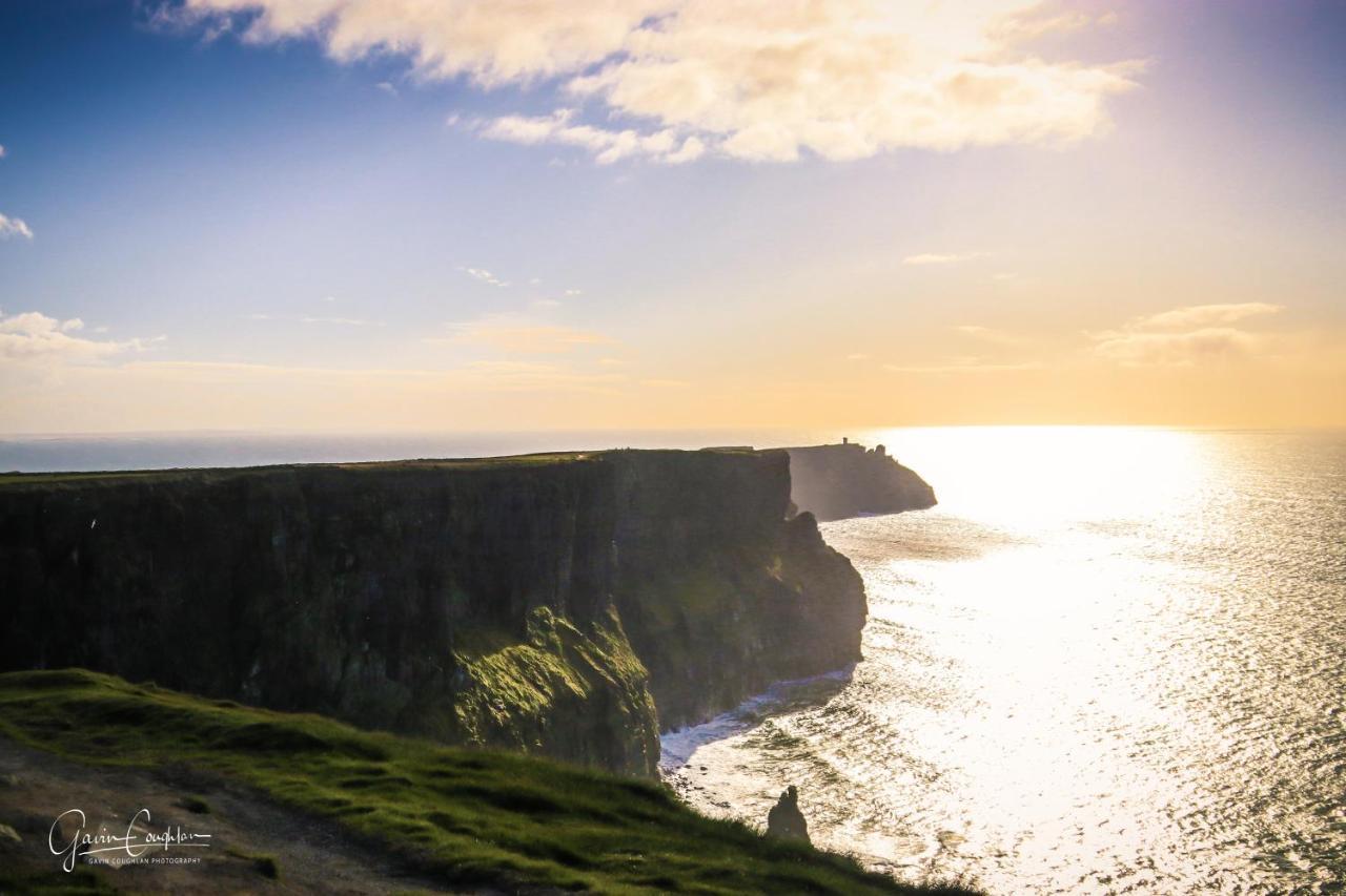 Ocean Breeze Apartment Lahinch Buitenkant foto