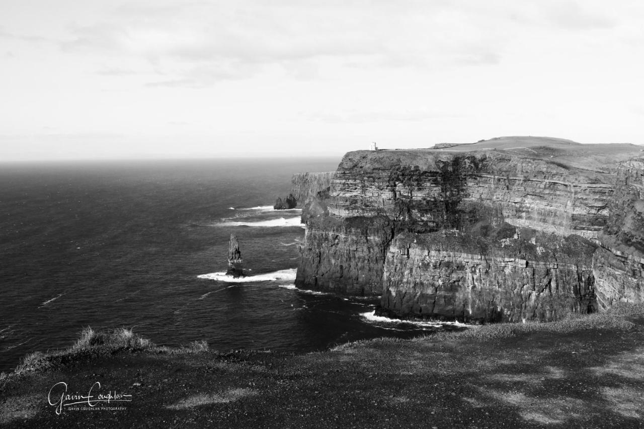 Ocean Breeze Apartment Lahinch Buitenkant foto