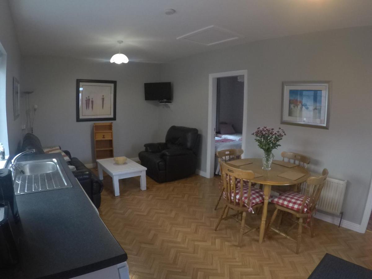 Ocean Breeze Apartment Lahinch Buitenkant foto