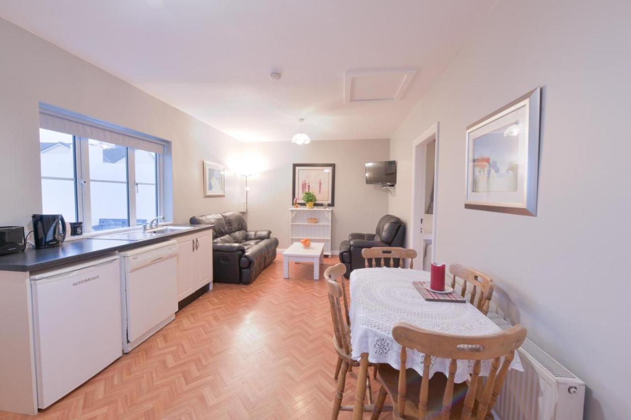Ocean Breeze Apartment Lahinch Buitenkant foto