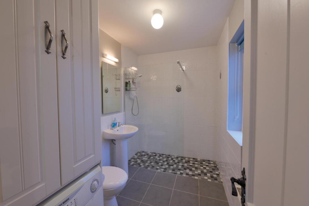 Ocean Breeze Apartment Lahinch Buitenkant foto