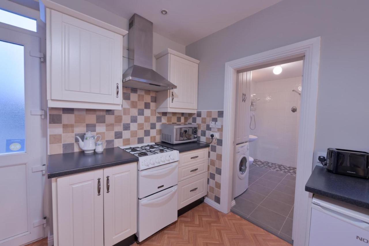 Ocean Breeze Apartment Lahinch Buitenkant foto