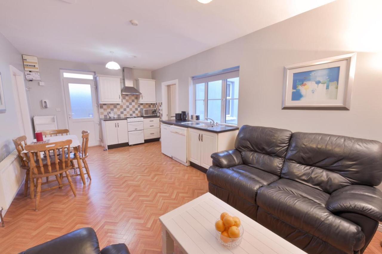 Ocean Breeze Apartment Lahinch Buitenkant foto