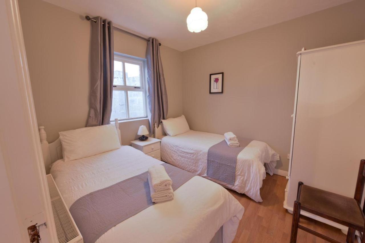 Ocean Breeze Apartment Lahinch Buitenkant foto